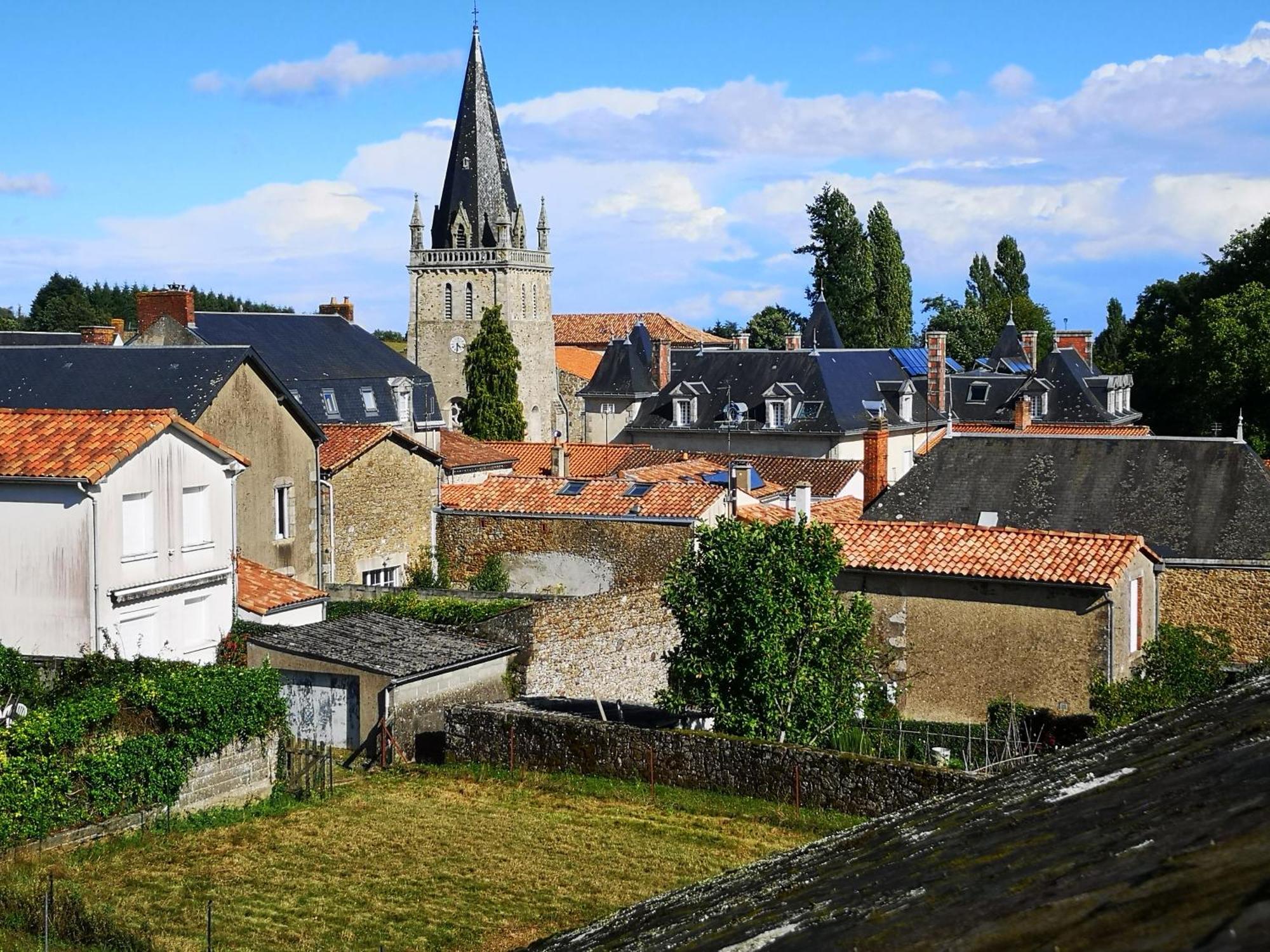 Gite Duguesclin La Flocelliere ภายนอก รูปภาพ